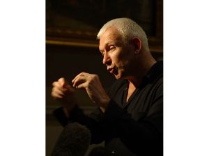 Jean Paul Gaultier - Fashion in Motion V&A 2003